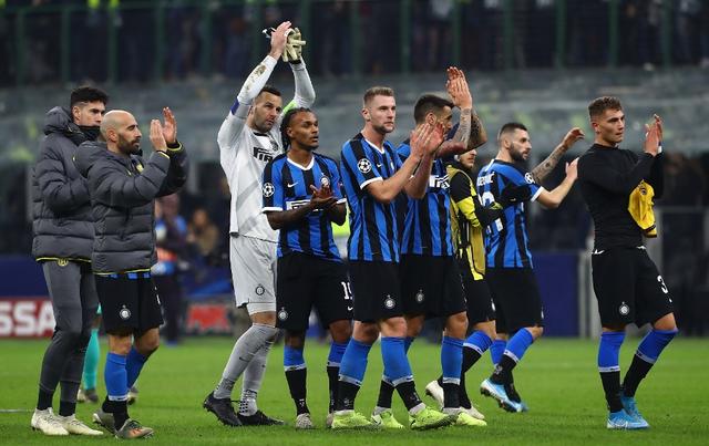 世体：坎塞洛将在周五接受巴萨的体检