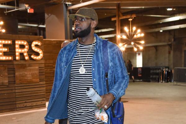 索尼新专利曝光：AI识别成人内容 降低场景激烈程度！