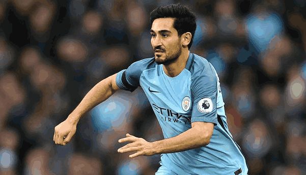 詹姆斯末节亮相表现低迷，关键失误与防守失职葬送湖人胜局，东契奇独木难支