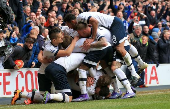 [图]杜兰特26+10三分准绝杀 火箭主场险胜太阳