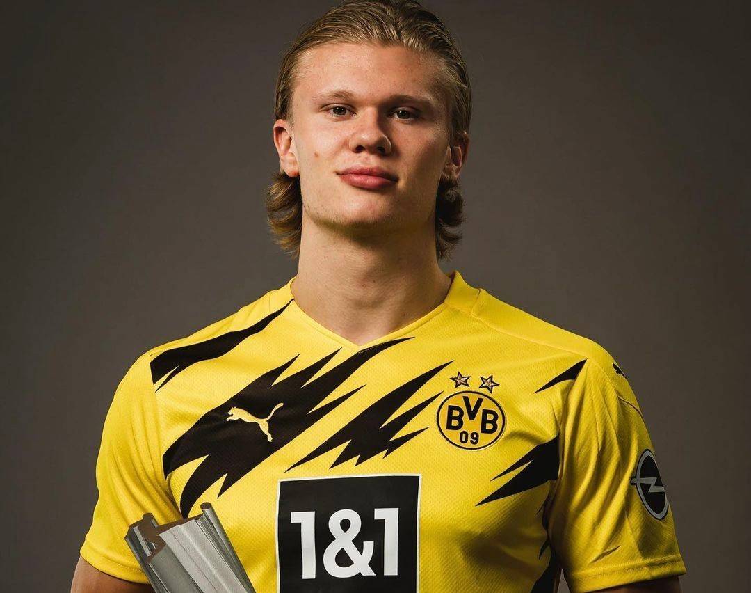 T1赛后暖心一幕，Oner蹲下和行动不便粉丝合影