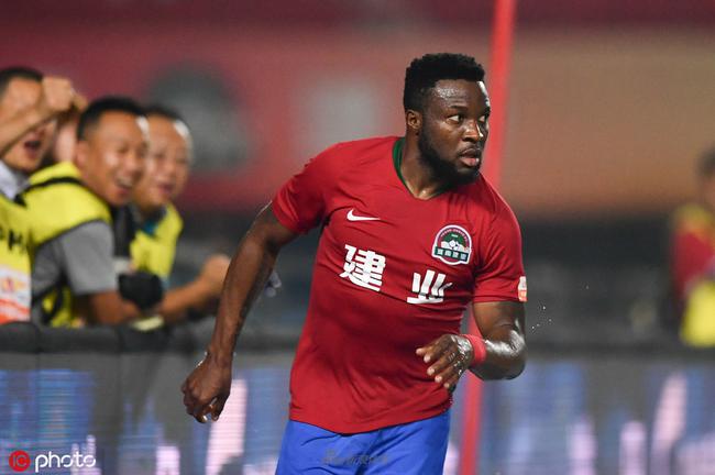 里夫斯38+8东契奇35+11 湖人击败独行侠全胜晋级